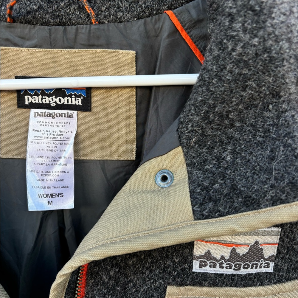 Patagonia Women's Reclaimed wool coat - Picture 2 of 3